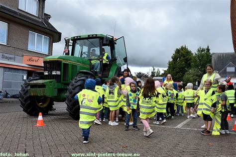 Kinderen Amb Vlezenbeek Leren Over Gevaren Dode Hoek Dankzij Kwb