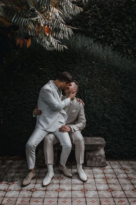 Pin By Victor Giraldo Moncayo On Boda Gay Gay Wedding Photos Gay