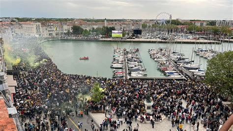 Le Vieux Port complètement acquis à la cause des Jaune et Noir La