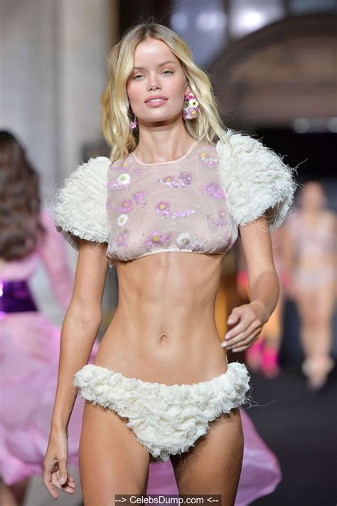 Runway Models Pussy Slip Telegraph