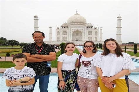 Private Sunrise Taj Mahal Tour From Delhi By Car