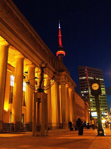 Peter S Photo Acoustic Alchemy Cn Tower High Above The Union Station