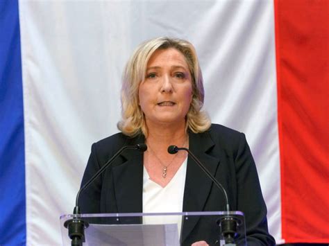 La Derecha Gana Y Le Pen Se Frena En Las Elecciones Regionales