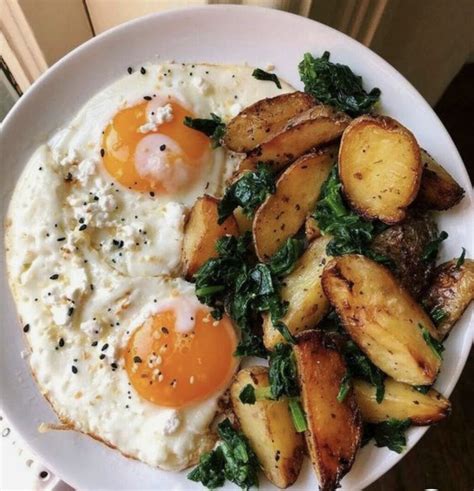 Huevo Con Papas Gajo De 251 Kcal Receta Fácil En La App Avena