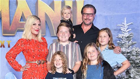 Tori Spelling Says Dean Mcdermotts Exs Daughter Is Living With Them