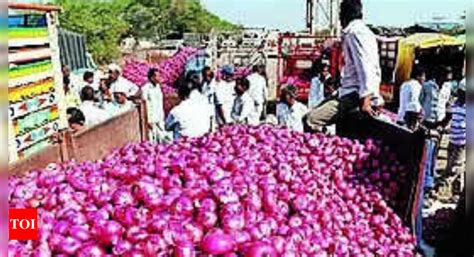 Govt Procures 3 Lakh Tonnes Of Onion For Buffer Stock Piloting