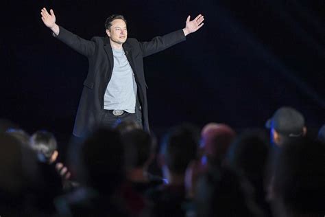 Elon Musk a officiellement pris le contrôle de Twitter et licencié