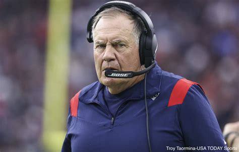 Bill Belichick issues rare apology to media