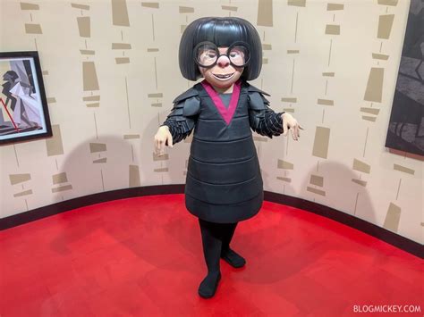 Photos The Edna Mode Experience Meet And Greet Now Open In Pixar Place