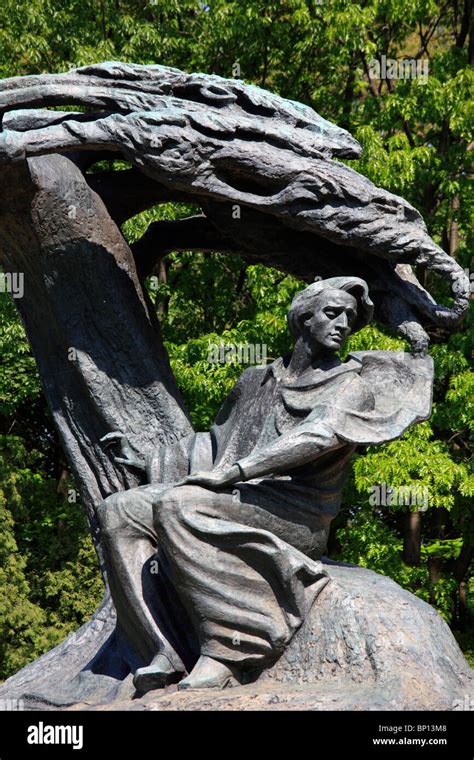 Poland Warsaw Frederic Chopin Monument Stock Photo Alamy