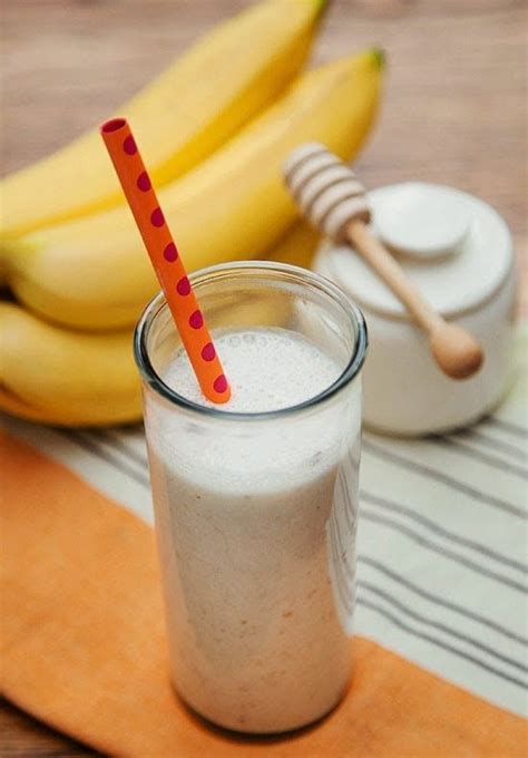 Banana Date Smoothie