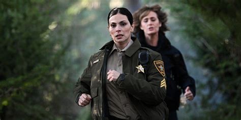 Morena Baccarins Fire Country Spinoff Sheriff Country Officially