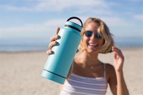Make Sure You Are Staying Hydrated at the Beach | Proactive Vacations
