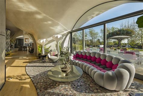 The Binishell Robert Downey Jr S Sustainable And Eco Friendly Home