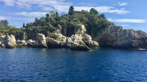 Giardini Naxos Excursi N En Barco A Isola Bella Con Snorkel Getyourguide