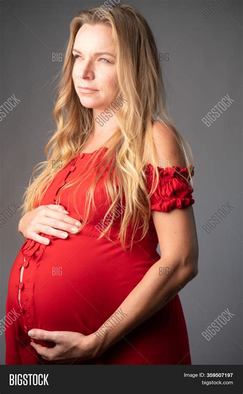 Pretty Pregnant Woman Image And Photo Free Trial Bigstock