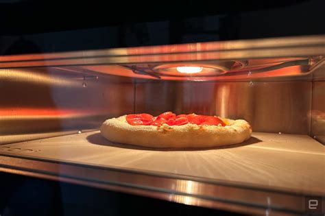 Ooni Volt Review Taking The Pizza Party Indoors Engadget