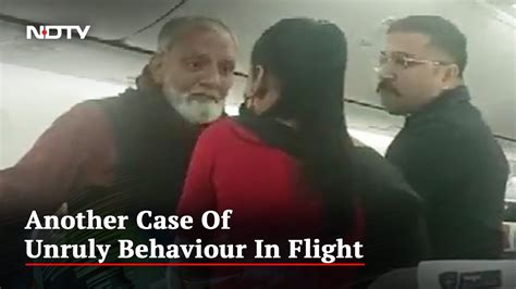 Watch Spicejet Passenger Deboarded After Misbehaving With Crew Youtube