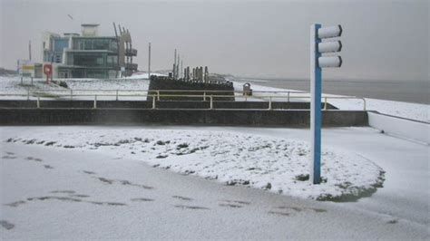 Nel Reports From Snowy South Wales Bbc Newsround