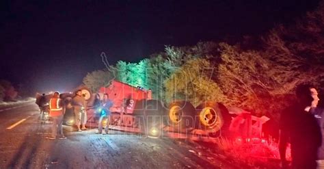 Hoy Tamaulipas Volcadura En Tamaulipas Chofer De Trailer Salio Ileso