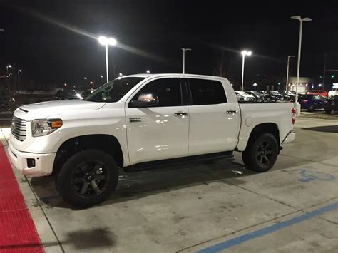 Toyota Tundra Custom Wheels Fuel Beast X Et Tire Size