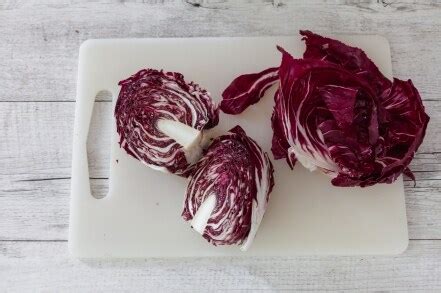 Ricetta Insalata Di Radicchio Con Quinoa Mirtilli Rossi E Pistacchi