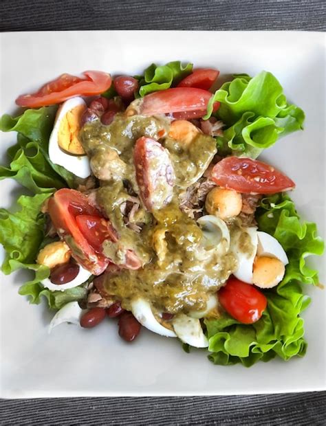 Images de Assiette Salade Nicoise Téléchargement gratuit sur Freepik