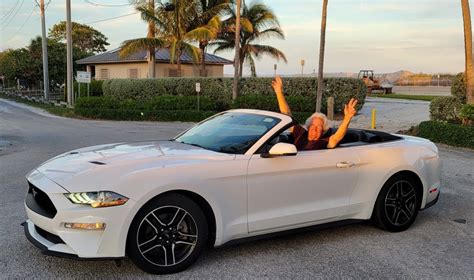 A Ford Mustang Convertible | Neil's Trips