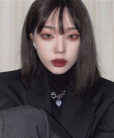 Pin By Dddnf 1103 On Ulzzang Vampire Makeup Vampire Makeup Looks