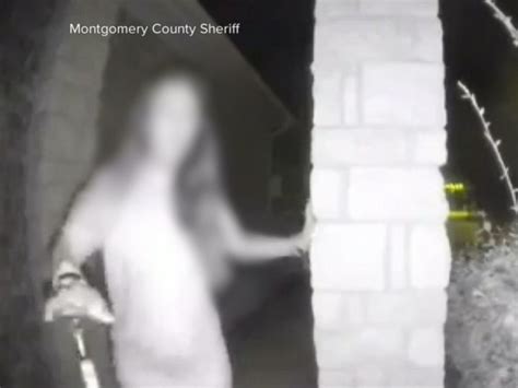 Mystery Woman In Texas Seen Ringing Doorbell For Help Defends Alleged