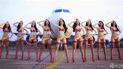 【vietnam】 Vietjet Air Cabin Crew Special Uniform ベトジェットエア 客室乗務員 広告用