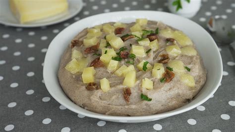 Polenta Della Val Pusteria Con Formaggio E Acciughe Ricetta Agrodolce