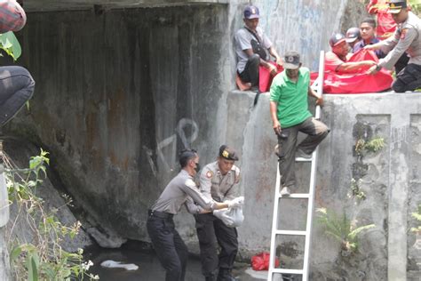 Pemancing Temukan Mayat Bayi Di Kalibuntung Sleman Jpnn Jogja