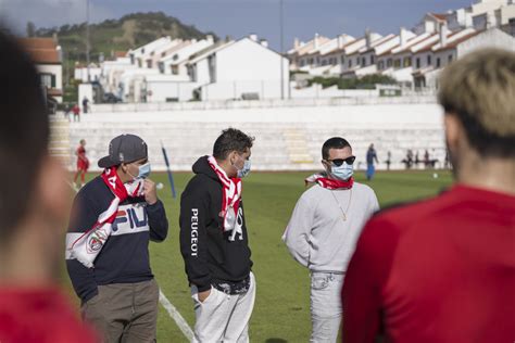 Presen A Da Brigada Da Cidadania No Treino Do Clube Desportivo Santa Clara