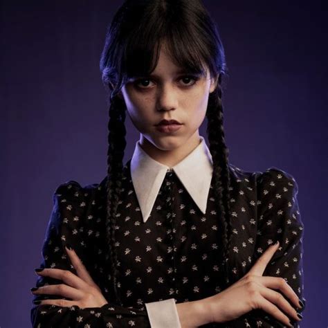 Mercredi Addams La Nouvelle Influenceuse Mode Goth Girl 2022