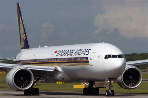 Singapore Airlines Economy Vs Emirates Economy Which Airline Is