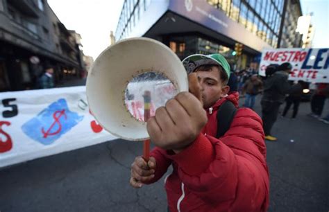 Coordinadora De Ollas Se Moviliz Frente Al Mides La Polic A Intent