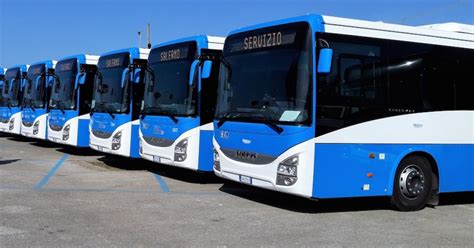 Iveco Bus A Salerno Per La Consegna Ad Acamir Dei Primi Crossway