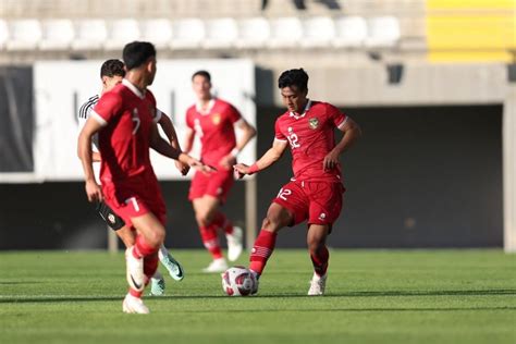 Pratama Arhan Sudah Gabung Latihan Timnas Indonesia Disambut Sepakan