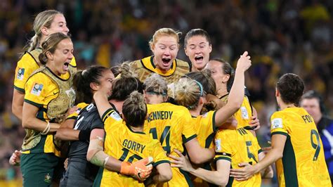 Fußball WM der Frauen Australien feiert den Einzug ins Halbfinale