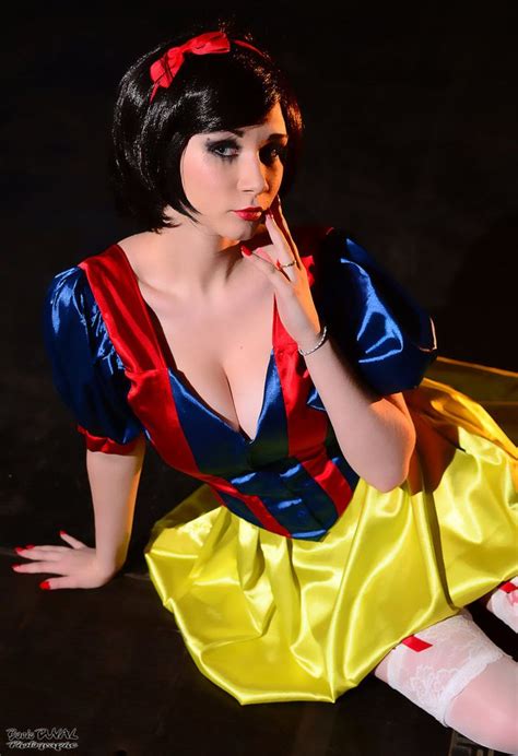 Snow White Cosplay Snow White Cosplay Disney Princess Cosplay