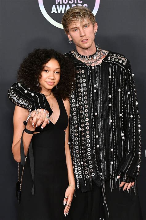 American Music Awards 2021 Machine Gun Kelly Brings Daughter Casie