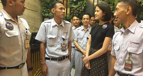 Caroline Riady Berikan Apresiasi Kepada Seluruh Supir Ambulance Siloam Hospitals Group Portal