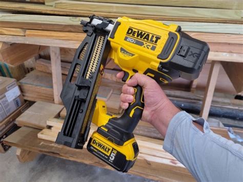 Dewalt 20v Cordless Framing Nailer Review Dcn920 Pro Tool Reviews