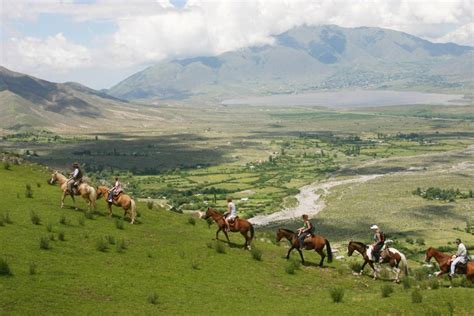 Excursión a Tafí del Valle y las ruinas de Quilmes desde Cafayate