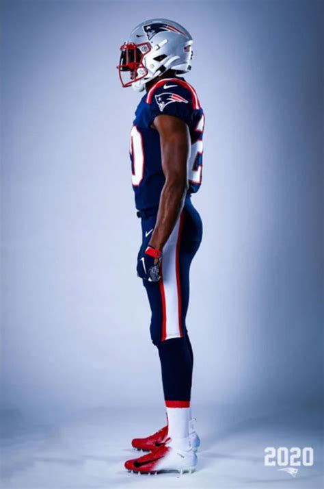 New England Patriots Unveil New Uniforms (PICS)