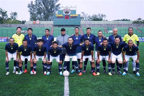 Hari Olahraga Nasional Persib Vs Borussia Dortmund Legends Zaenal