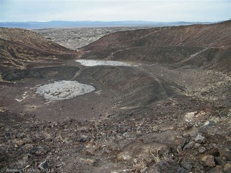 Day-Use Volcano: Amboy Crater – Anne's Travels