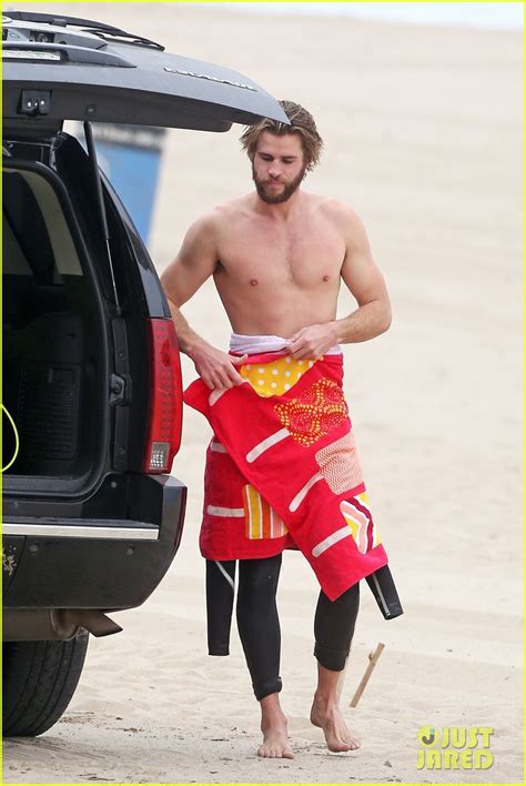 Liam Hemsworth Goes Shirtless While Surfing In Malibu Photo 3904463 Liam Hemsworth Shirtless