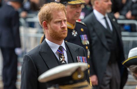 Nach Tod der Queen Enthüllungsbuch sorgt bei Prinz Harry für Panik